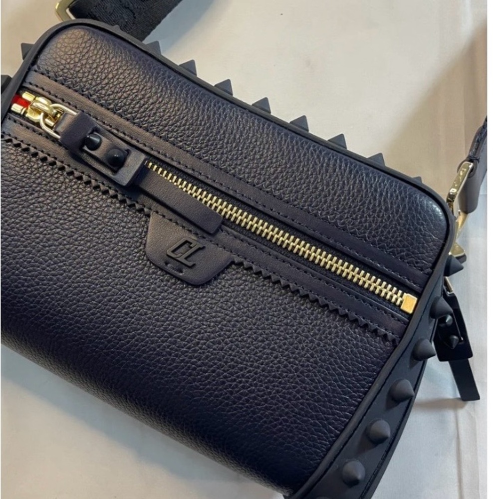 Christian Louboutin Loubitown Navy Crossbody Bag *like new*
❤️❤️❤️❤️ - Picture 7 of 8